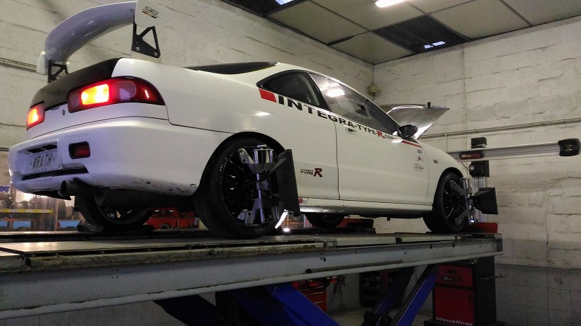 [ DC2 ] Integra Type R K24/K20 - TrackToy - Oups, le K24 a un peu mal ...